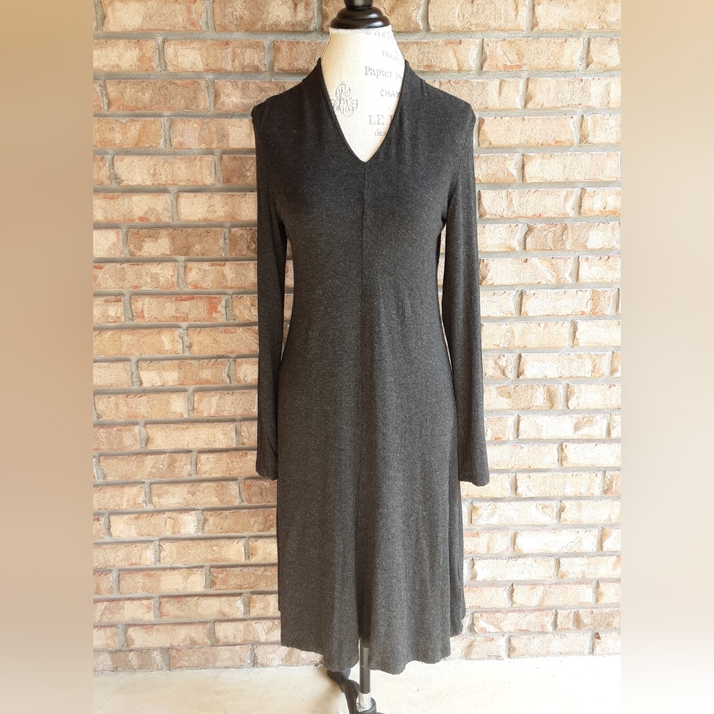 Eileen Fisher V-neck Long Sleeve Lagenlook Minimalist Midi Dress.